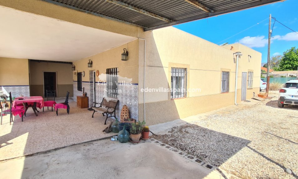 Resale - Country House - Crevillente