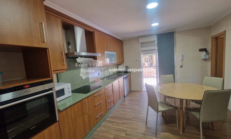 Resale - Country House - Crevillente