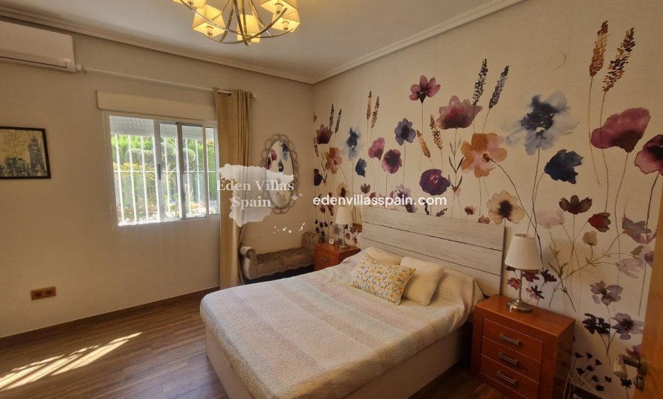 Resale - Country House - Crevillente