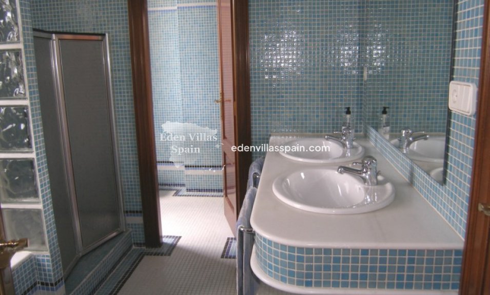 Resale - Country House - Elche