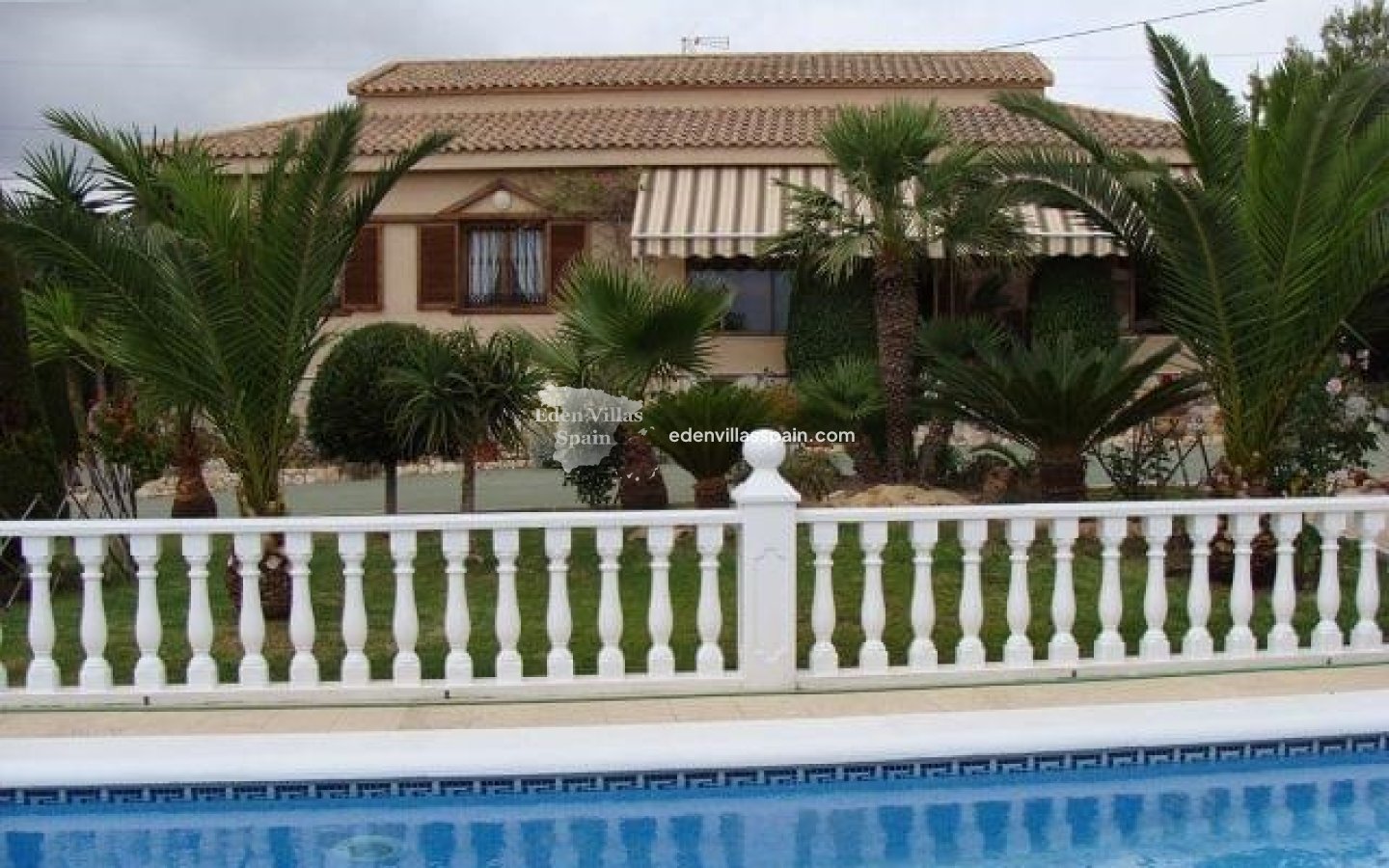 Resale - Country House - Elche