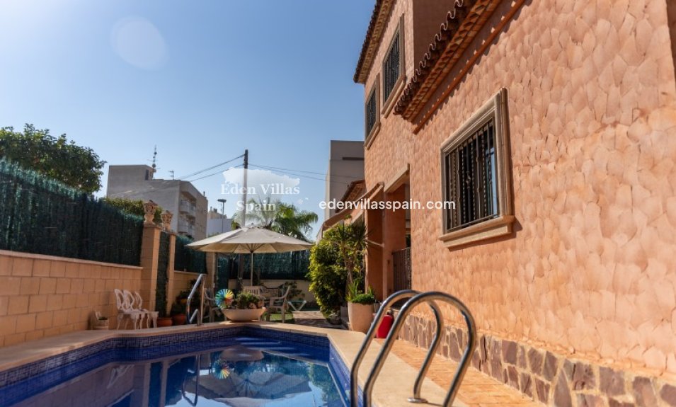 Resale - Country House - Elche