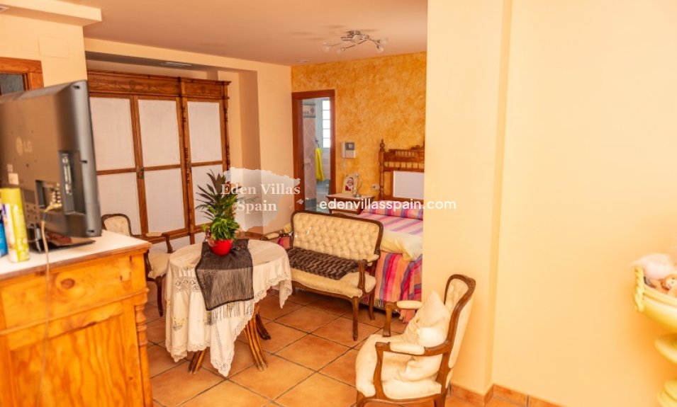 Resale - Country House - Elche