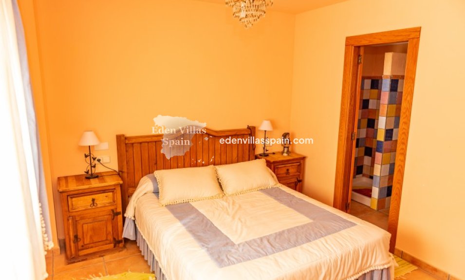 Resale - Country House - Elche