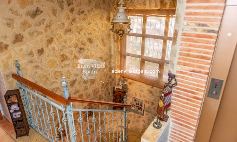 Resale - Country House - Elche