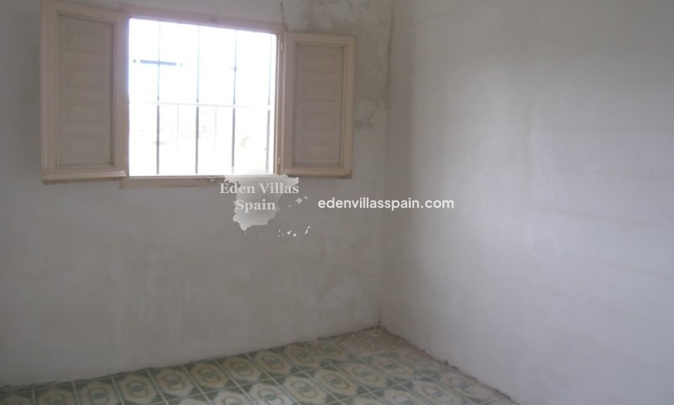 Resale - Country House - Elche