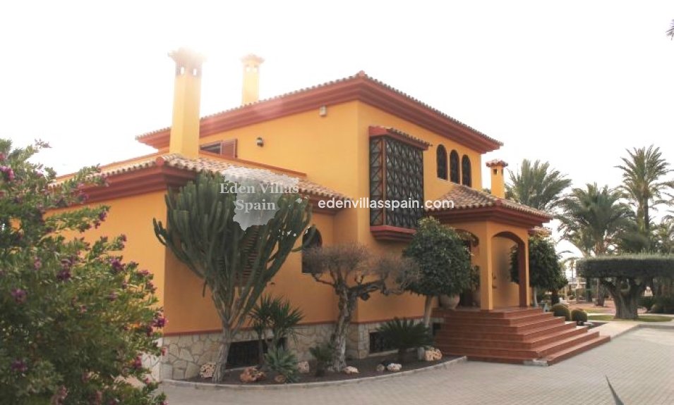 Resale - Country House - Elche