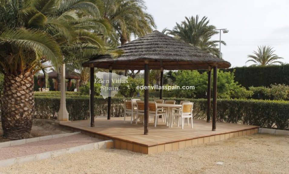 Resale - Country House - Elche