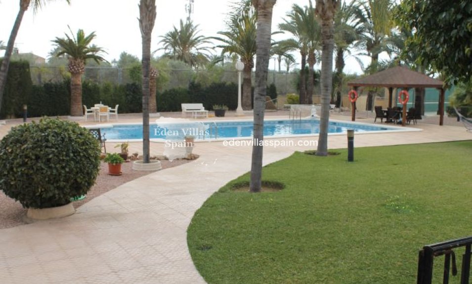 Resale - Country House - Elche