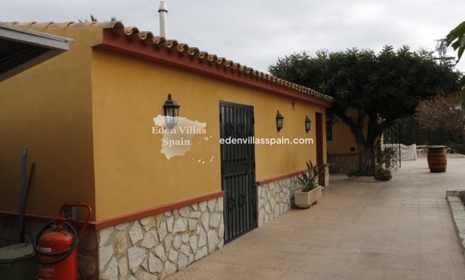 Resale - Country House - Elche