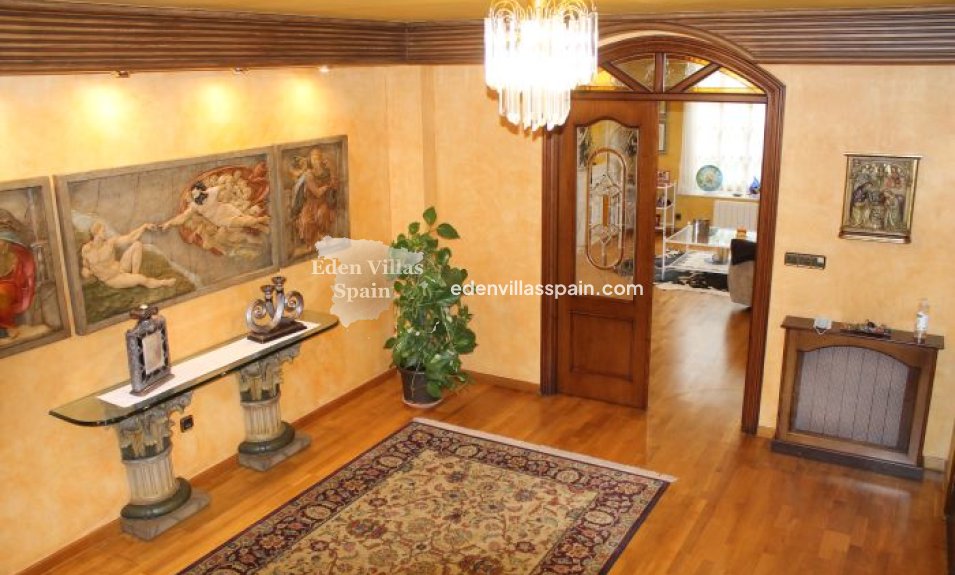 Resale - Country House - Elche