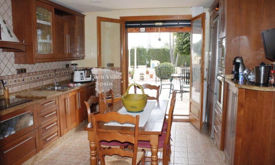 Resale - Country House - Elche