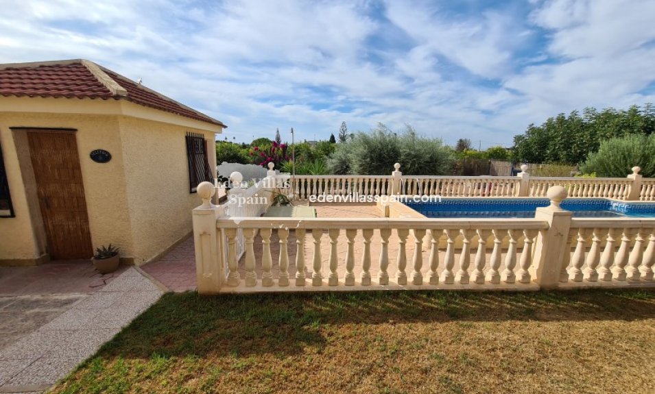 Resale - Country House - Elche