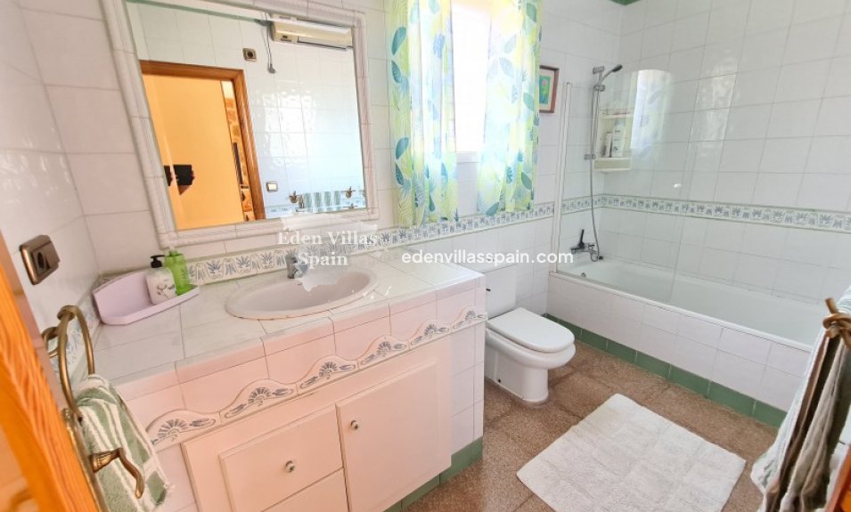 Resale - Country House - Elche