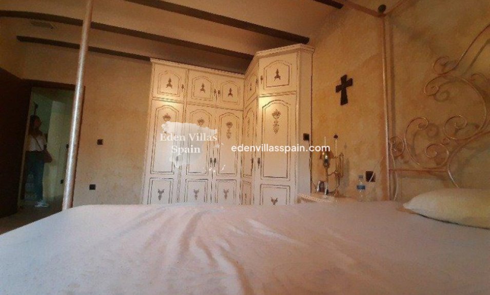 Resale - Country House - Elche