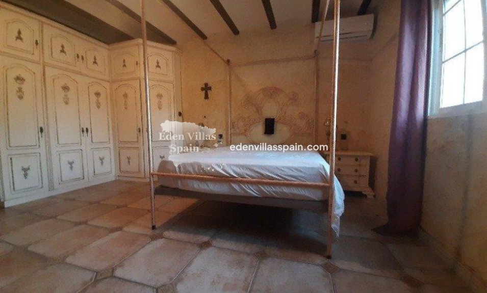 Resale - Country House - Elche