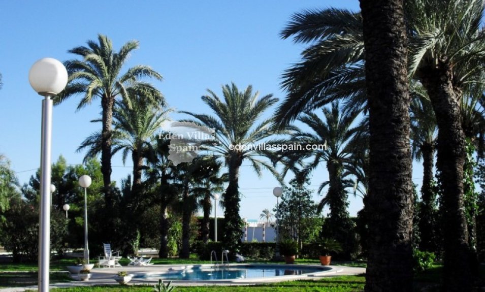 Resale - Country House - Elche