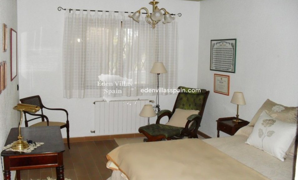 Resale - Country House - Elche