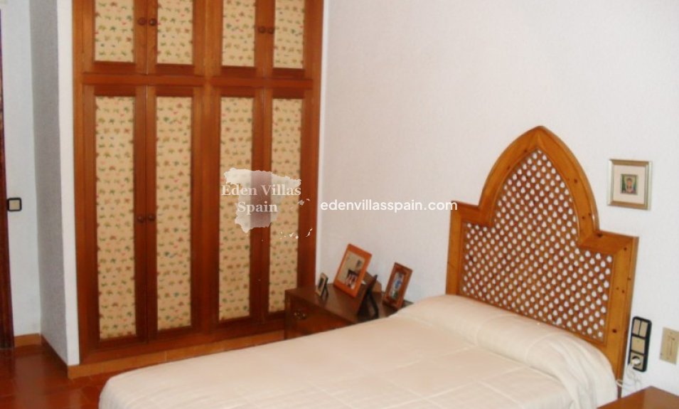 Resale - Country House - Elche
