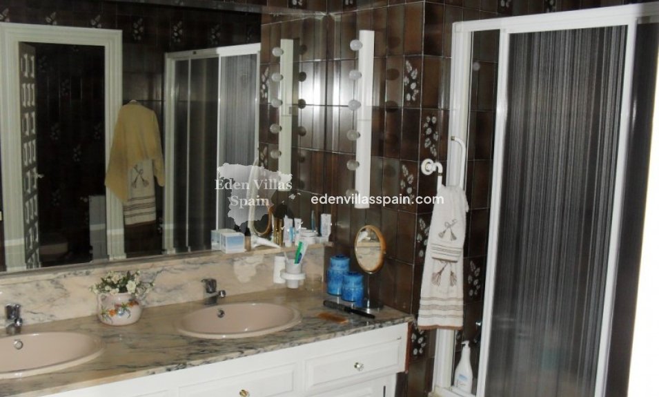 Resale - Country House - Elche
