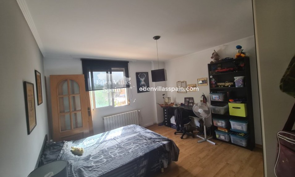 Resale - Country House - Elche