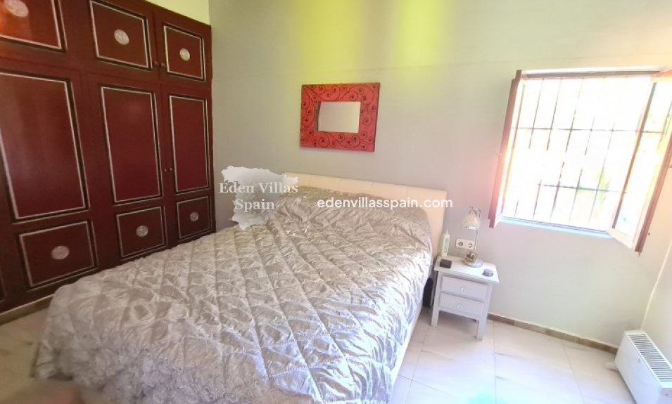 Resale - Country House - Elche