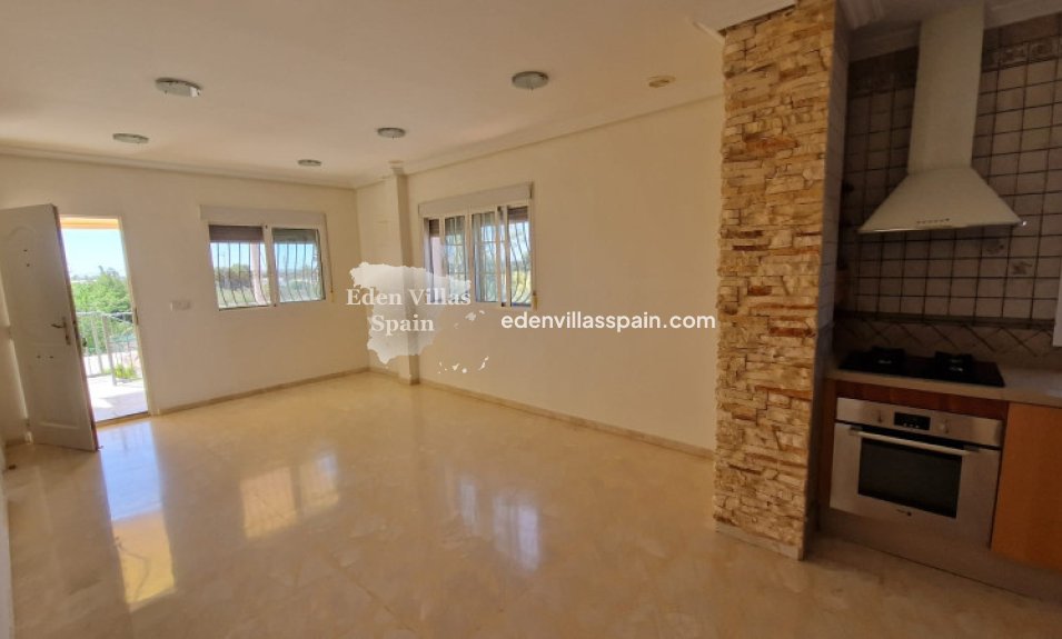 Resale - Country House - Elche