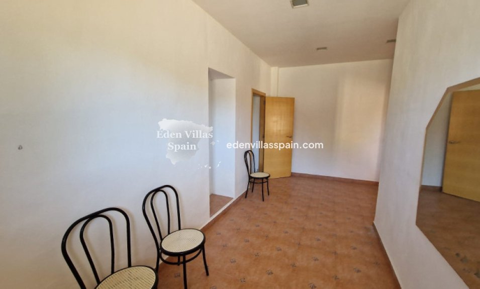 Resale - Country House - Elche