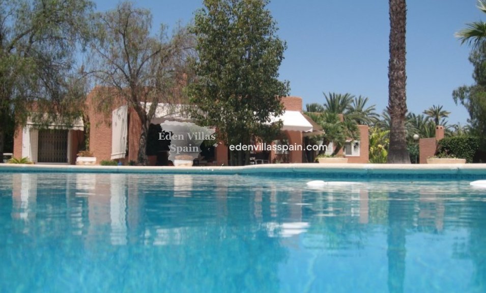 Resale - Country House - Elche