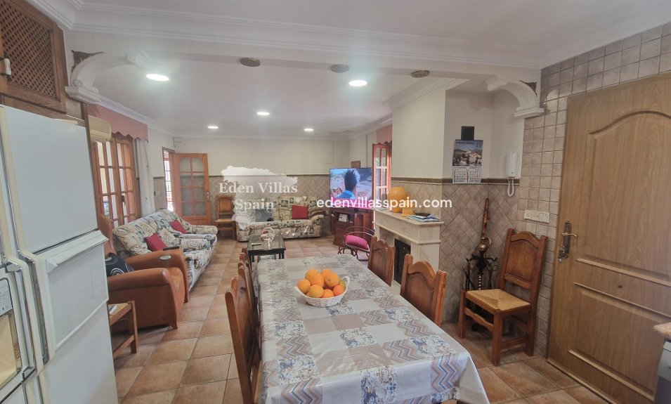 Resale - Country House - Elche