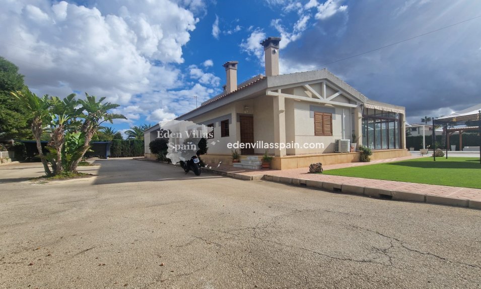 Resale - Country House - Elche