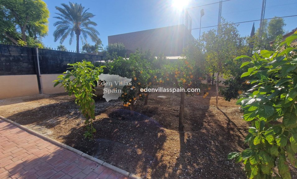 Resale - Country House - Elche