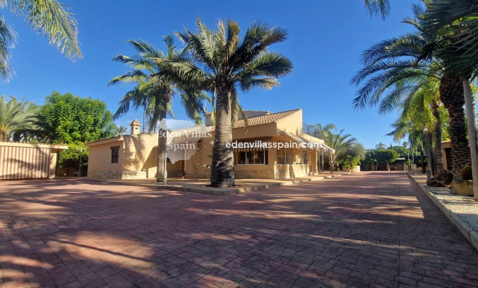 Resale - Country House - Elche