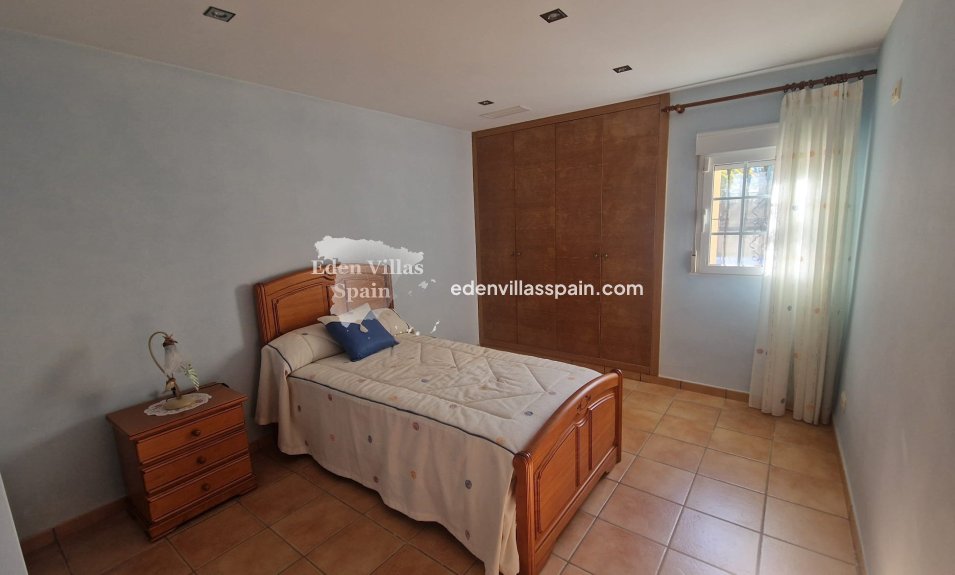 Resale - Country House - Elche