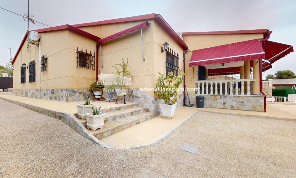 Resale - Country House - Elche