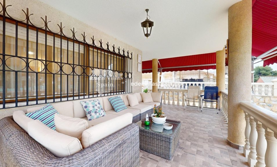 Resale - Country House - Elche