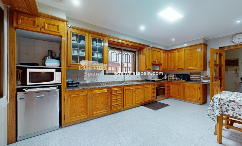 Resale - Country House - Elche