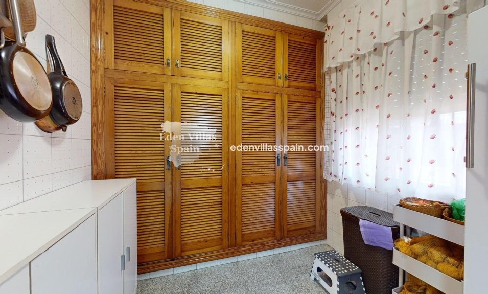 Resale - Country House - Elche