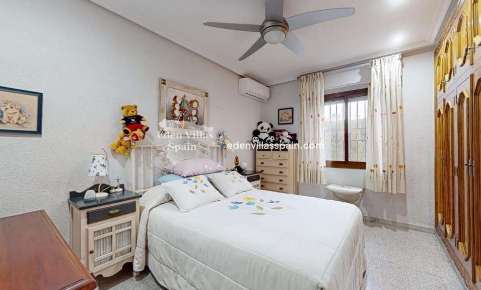 Resale - Country House - Elche