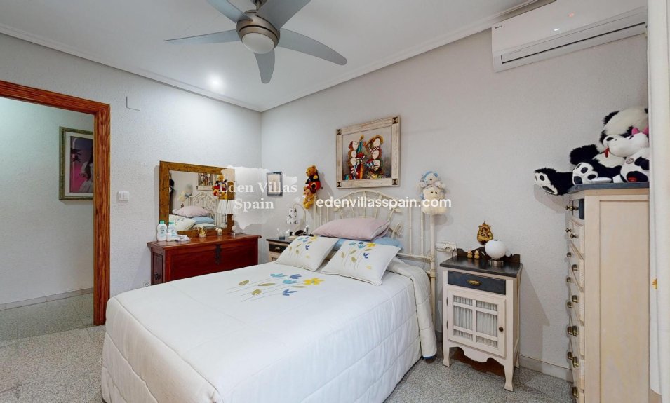 Resale - Country House - Elche
