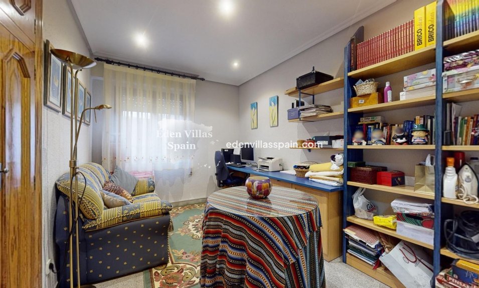 Resale - Country House - Elche