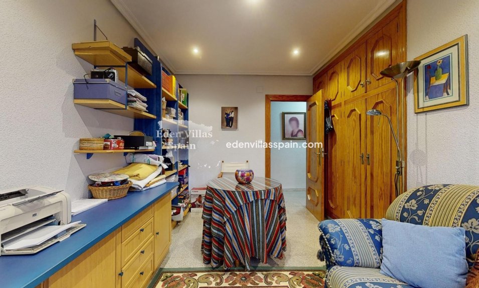 Resale - Country House - Elche
