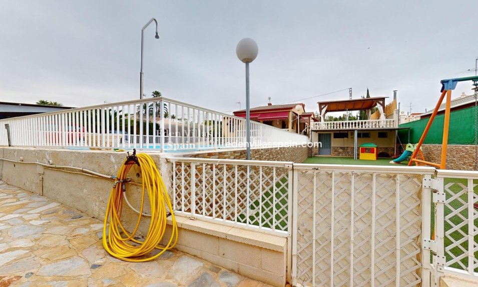 Resale - Country House - Elche