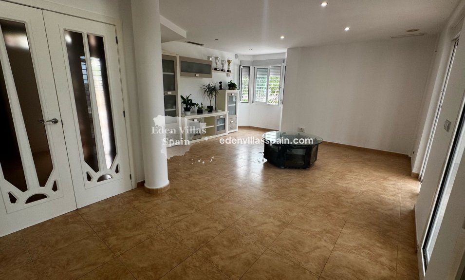 Resale - Country House - Elche