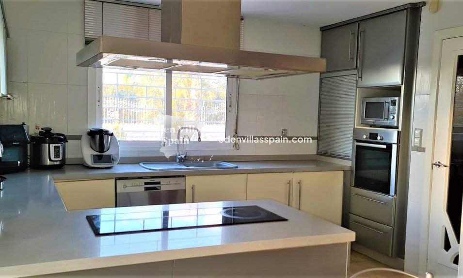 Resale - Country House - Elche