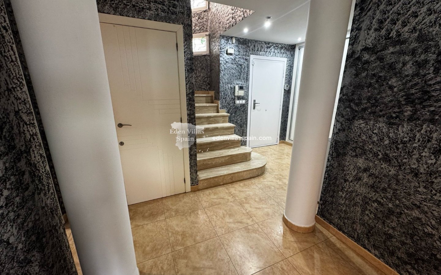 Resale - Country House - Elche