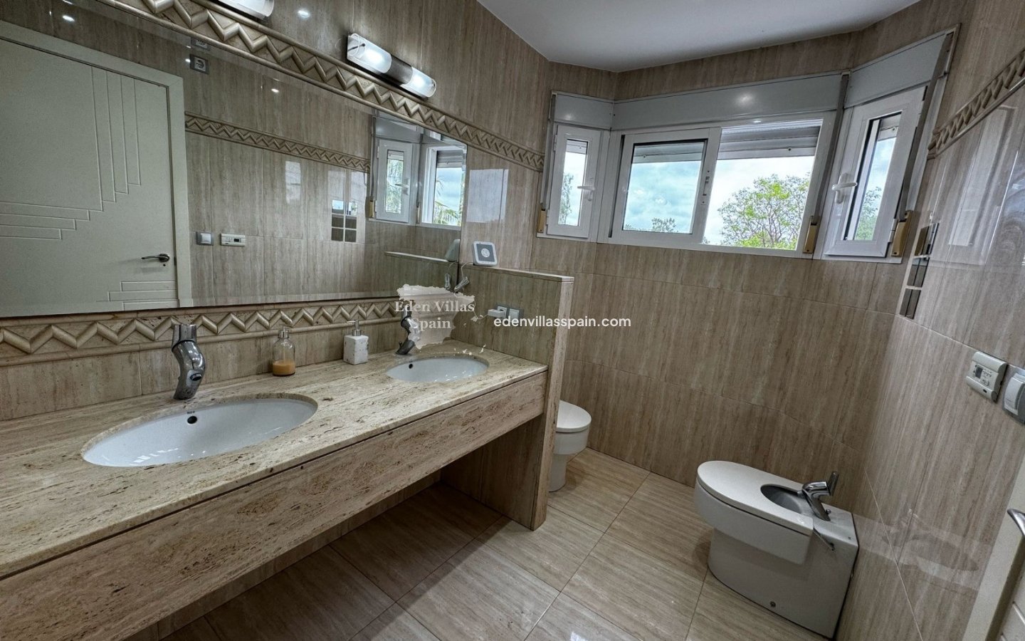 Resale - Country House - Elche