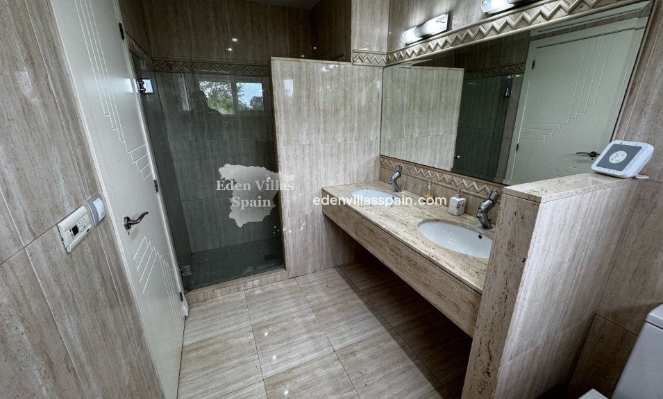 Resale - Country House - Elche