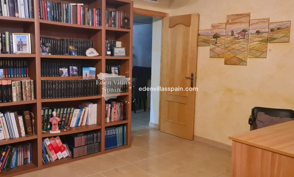 Resale - Country House - Elche