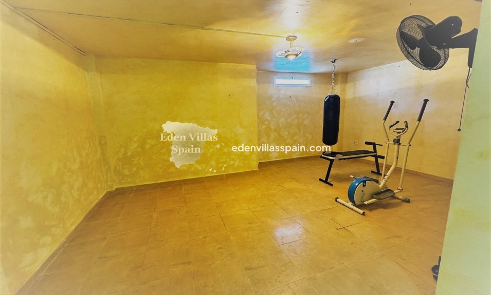Resale - Country House - Elche